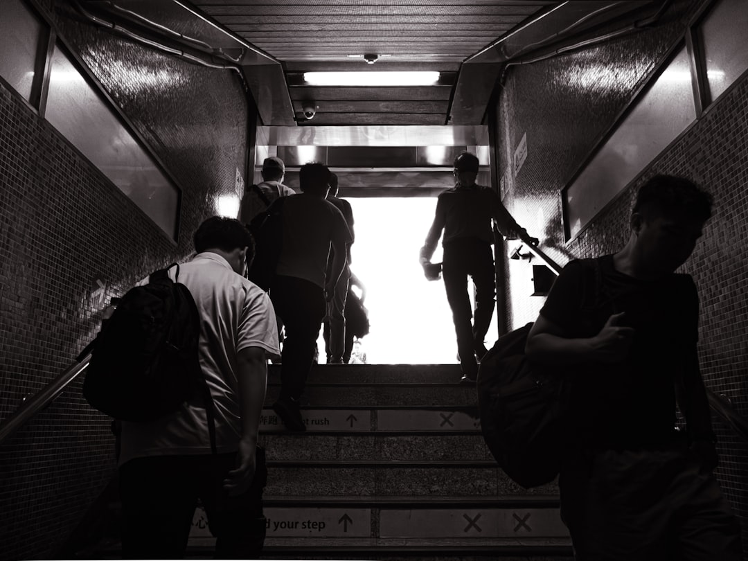 Frenkie valt op met zijn hoge salaris in de sportwereld